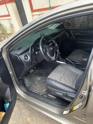 Toyota Corolla XSE (1.8L 4cyl 2A) 2019 Gray
