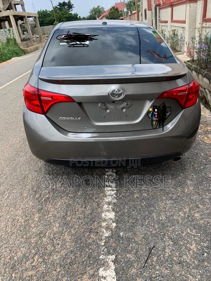 Toyota Corolla XSE (1.8L 4cyl 2A) 2019 Gray