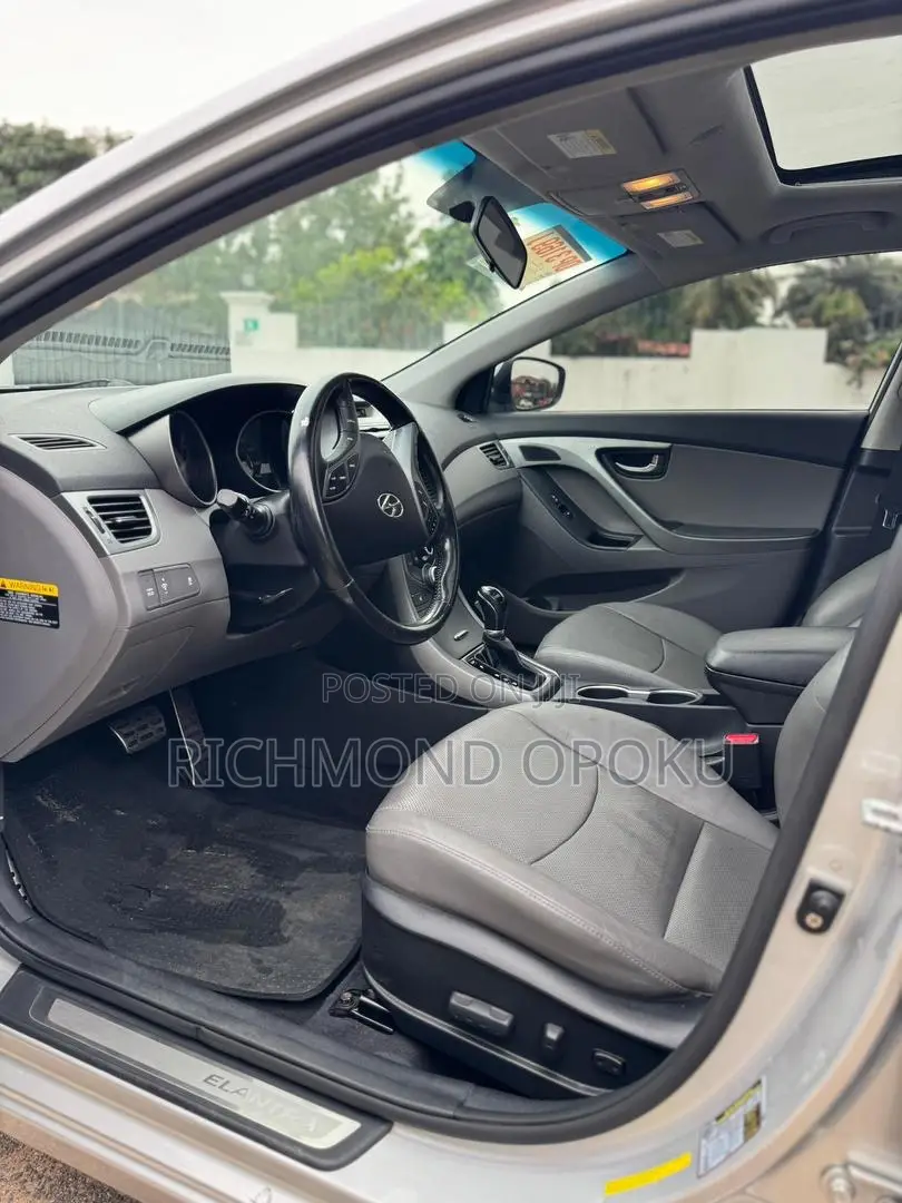 Hyundai Elantra Limited 4dr Sedan (1.8L 4cyl 6A) 2015 Gray