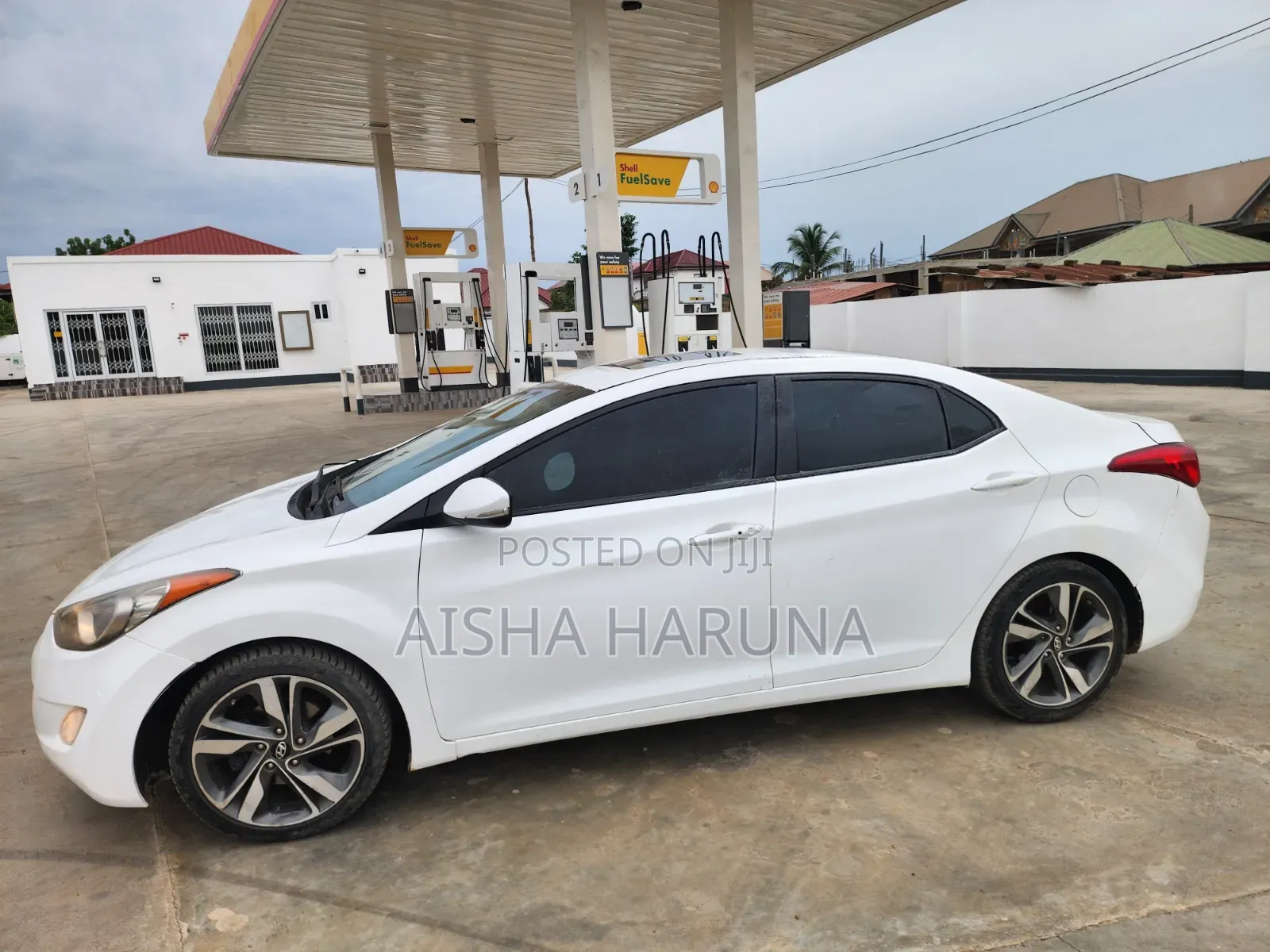 Hyundai Elantra Limited Sedan FWD (1.8L 4cyl 6A) 2013 White