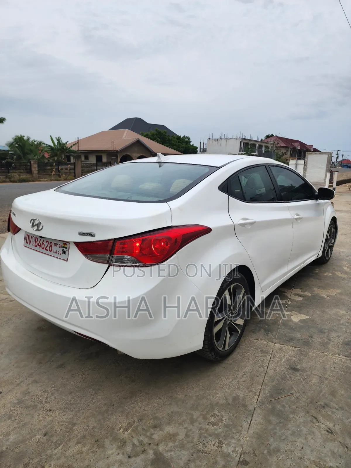 Hyundai Elantra Limited Sedan FWD (1.8L 4cyl 6A) 2013 White