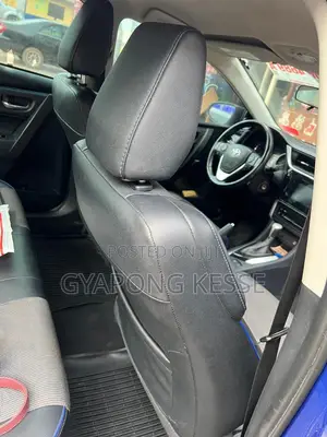 Toyota Corolla SE (1.8L 4cyl 2A) 2019 Blue