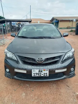 Toyota Corolla 2013 Gray