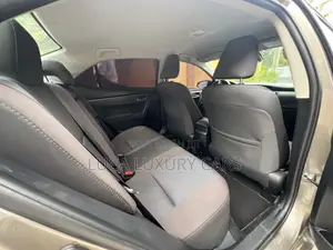 Toyota Corolla 2017 Brown
