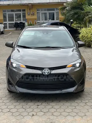 Toyota Corolla 2017 Brown