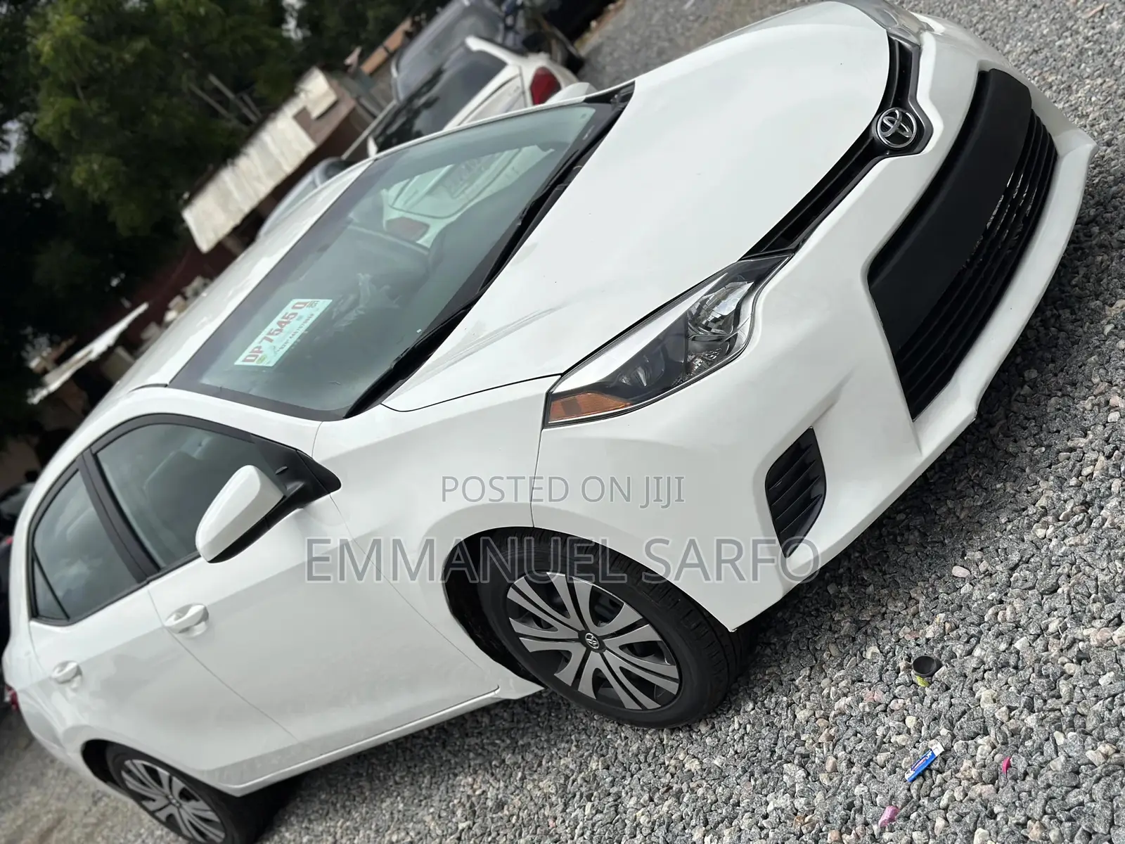 Toyota Corolla LE 4dr Sedan (1.8L 4cyl CVT) 2016 White
