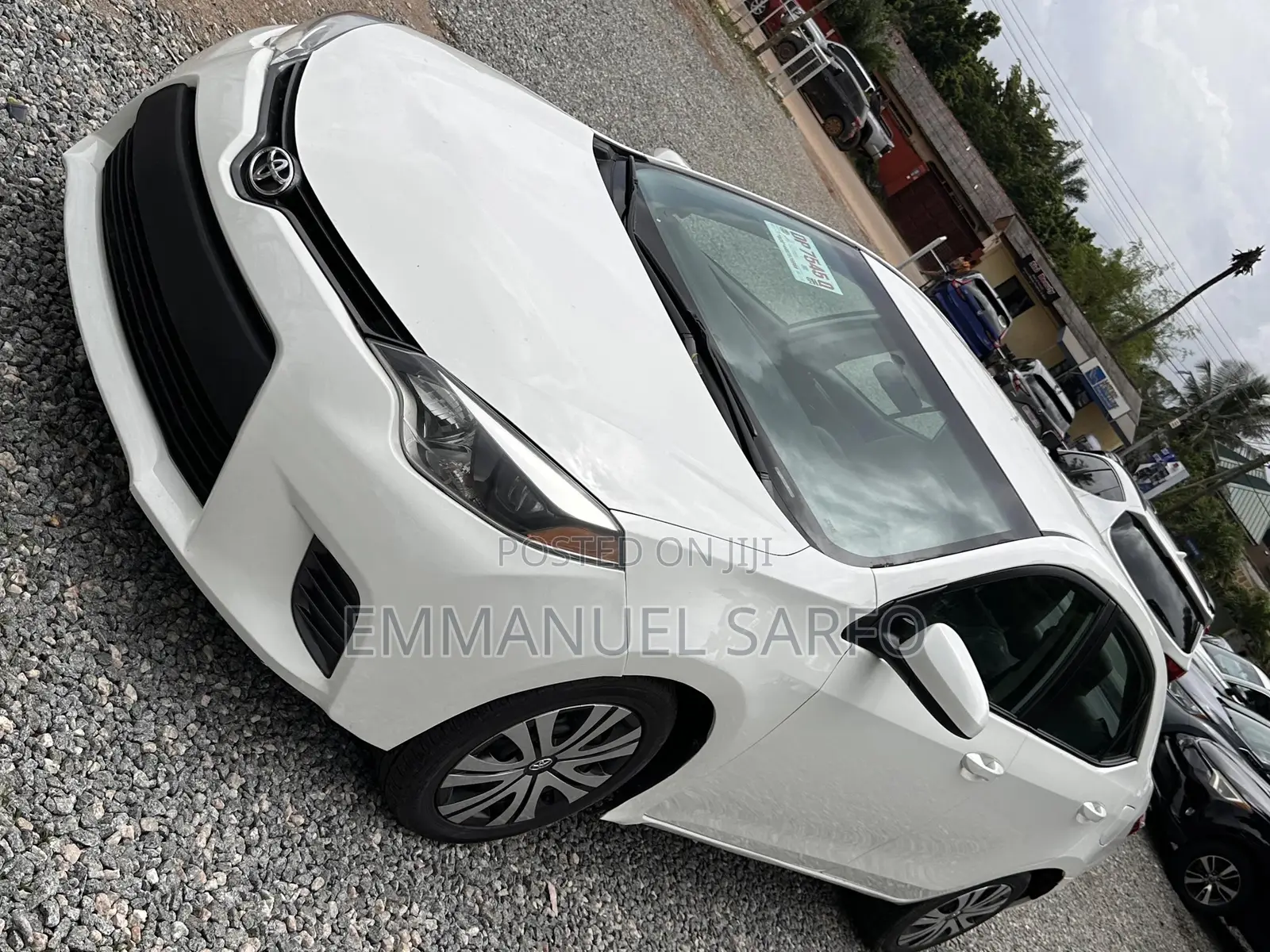 Toyota Corolla LE 4dr Sedan (1.8L 4cyl CVT) 2016 White