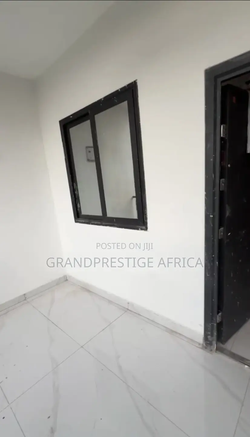 2bdrm Apartment in Grandprestige Africa, Lapaz for rent