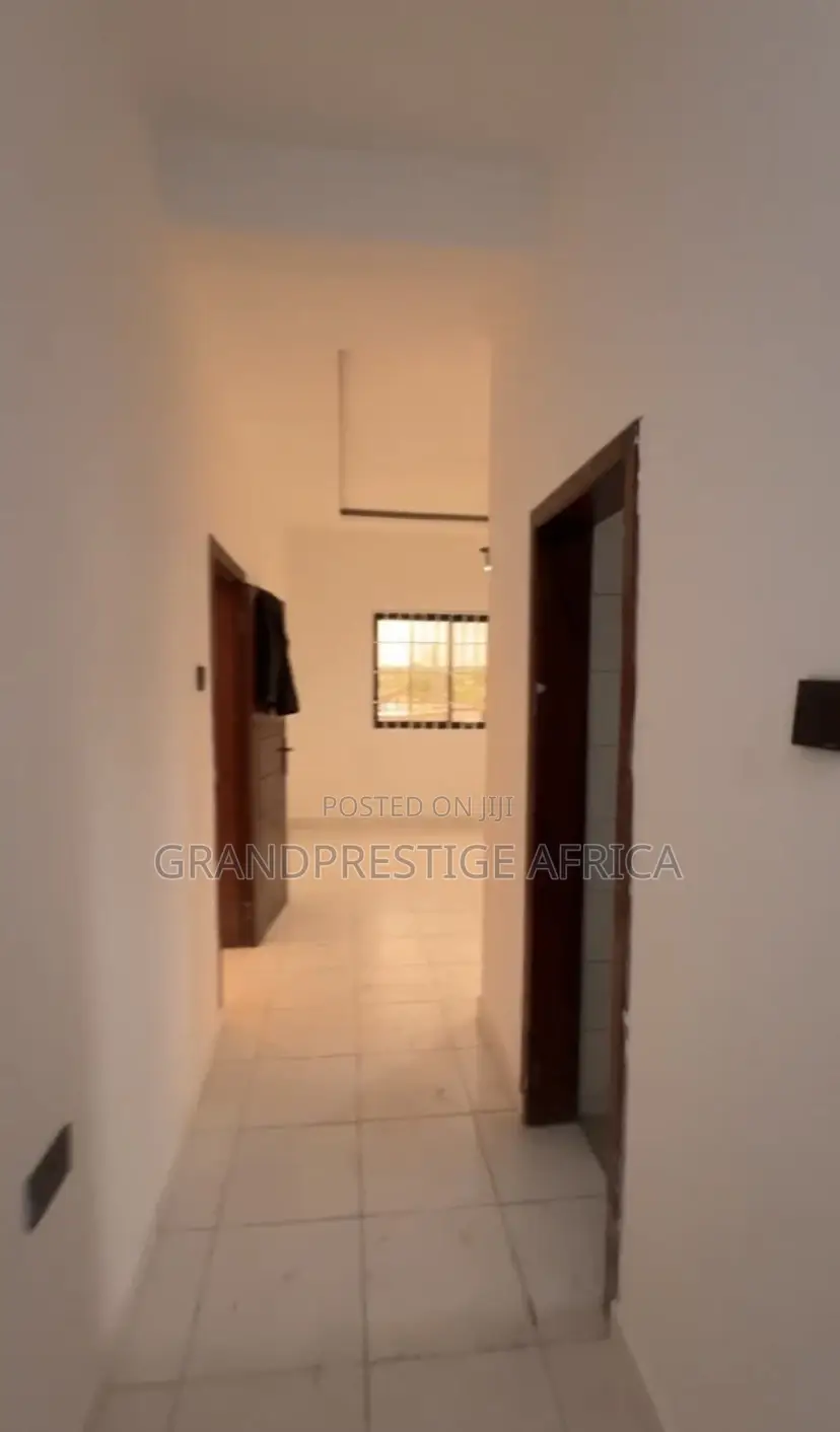 2bdrm Apartment in Grandprestige Africa, Lapaz for rent