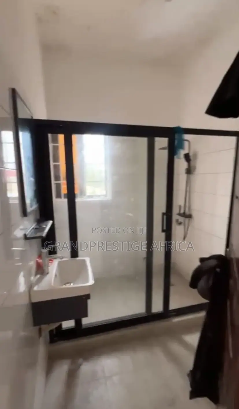 2bdrm Apartment in Grandprestige Africa, Lapaz for rent