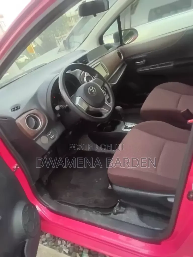 Toyota Vitz 2013