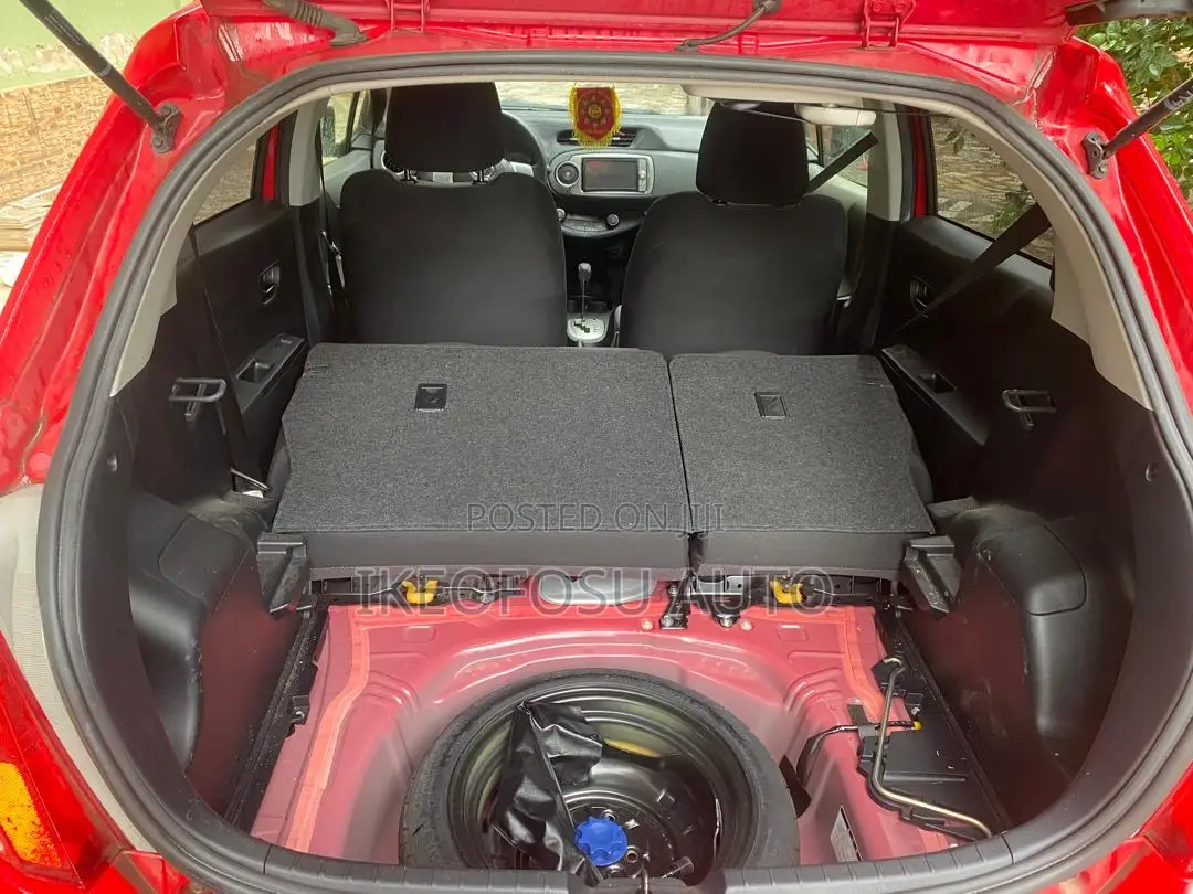 Toyota Vitz 2014 Red