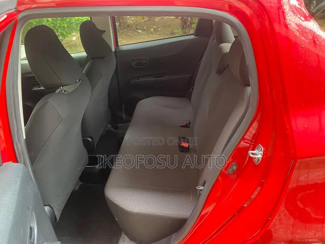 Toyota Vitz 2014 Red