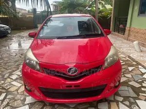 Toyota Vitz 2014 Red
