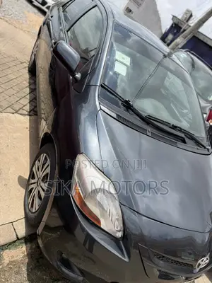 Toyota Yaris 2012