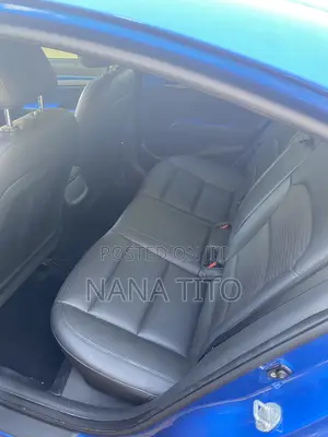 Hyundai Elantra SE Sedan FWD (2.0L 4cyl 6M) 2017 Blue