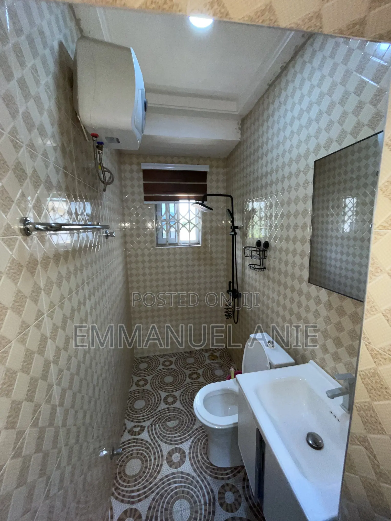 Fully Furnished Two Bedrooms Apartment (Ghc 500 Per Day)