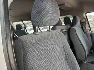 Toyota HiAce 2017 White