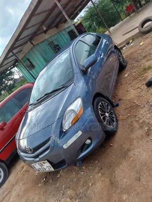 Toyota Yaris 2010 Blue
