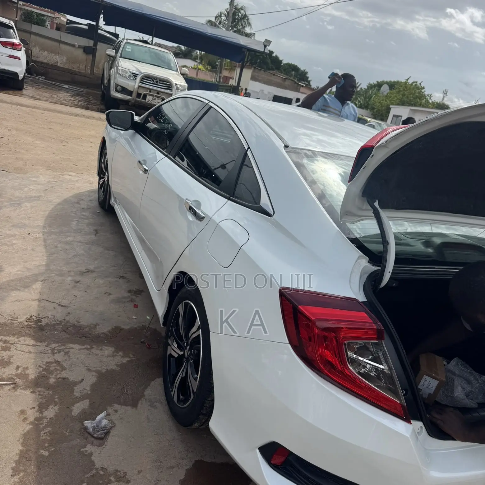 Honda Civic Sport Touring 4dr Hatchback (1.5L 4cyl) 2017 White