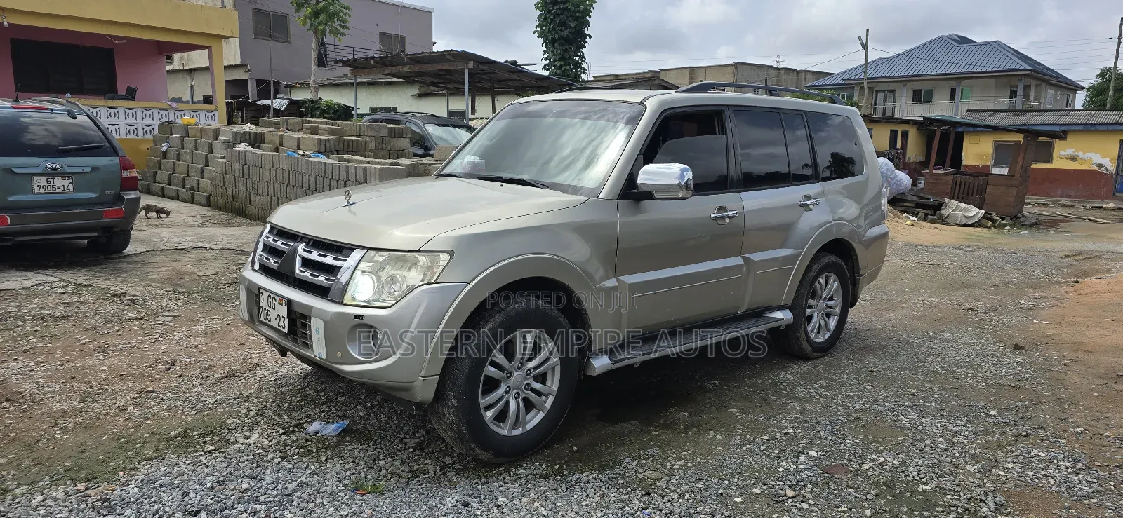 Mitsubishi Pajero V90 3.8 V6 GLS/GLX 2015 Gold