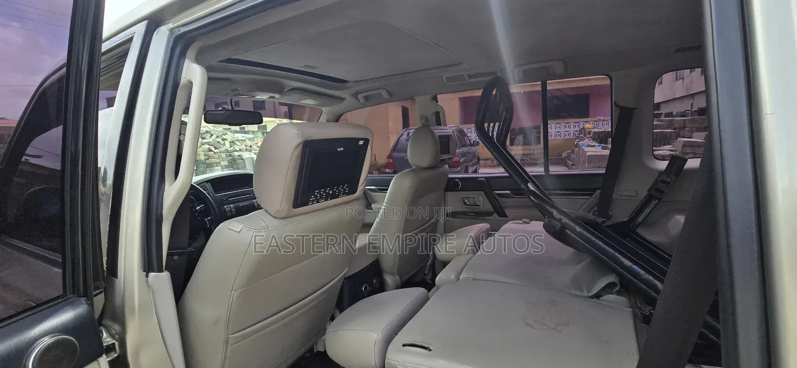 Mitsubishi Pajero V90 3.8 V6 GLS/GLX 2015 Gold