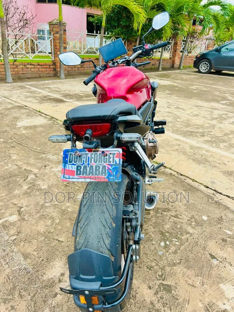 Honda CBR 2023 Red