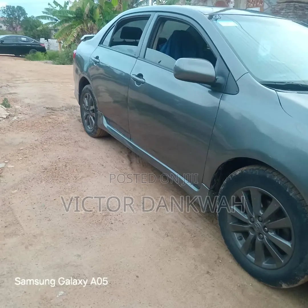 Toyota Corolla S 4dr Sedan (1.8L 4cyl 4A) 2010 Gray