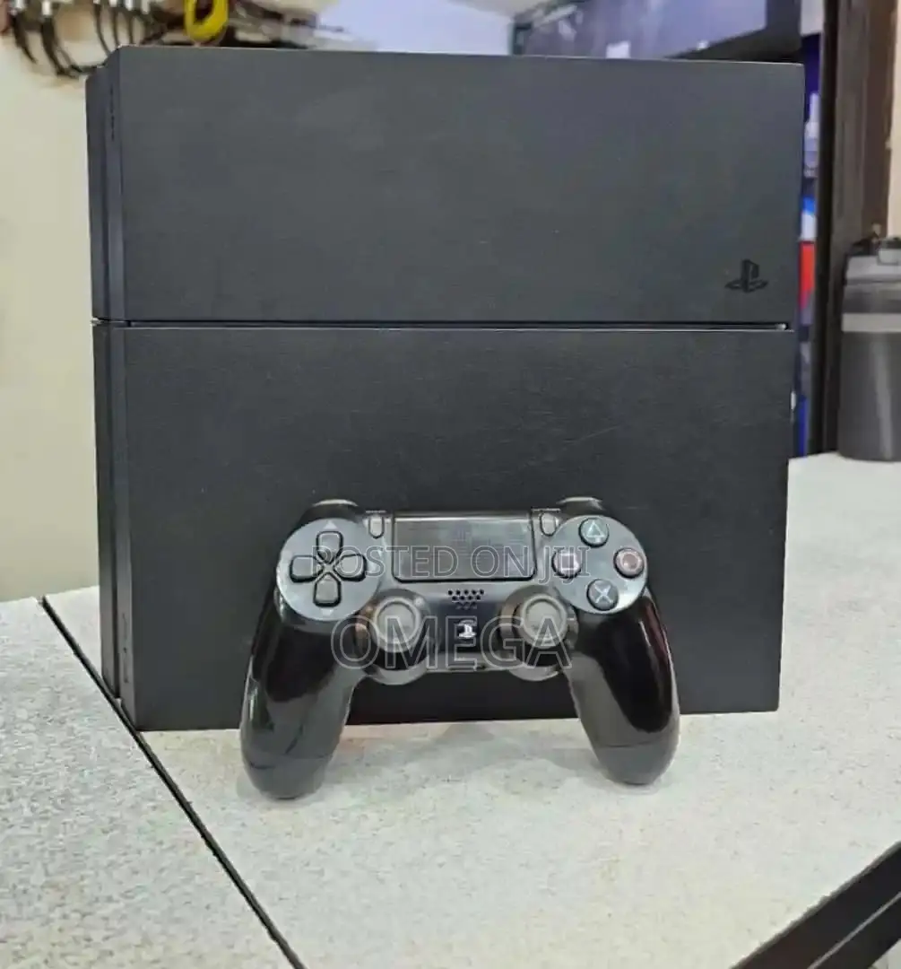 Ps4 Standard With 5 Solid Games 2600