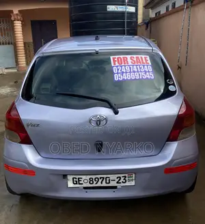 Toyota Vitz 1.3 AWD 5dr 2010 Silver