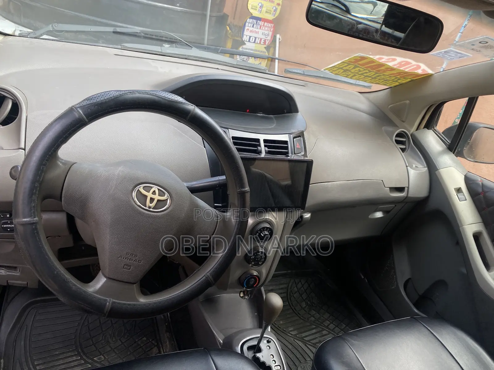 Toyota Vitz 1.3 AWD 5dr 2010 Silver