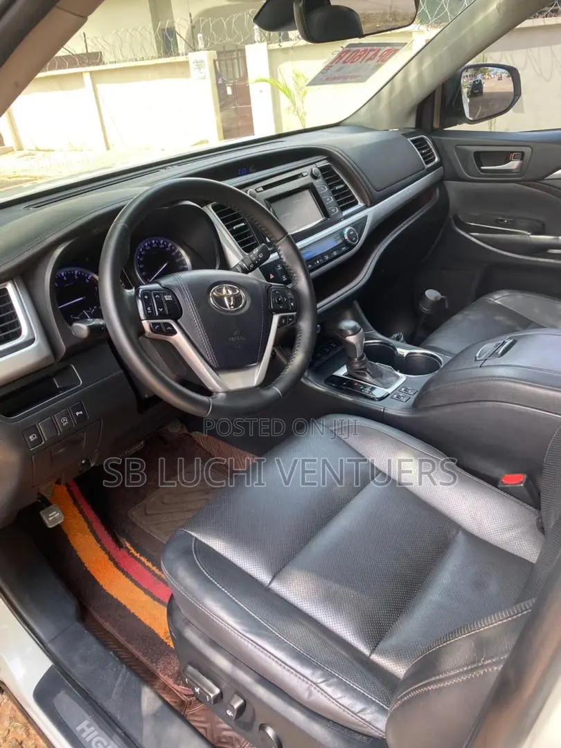 Toyota Highlander 2019 White