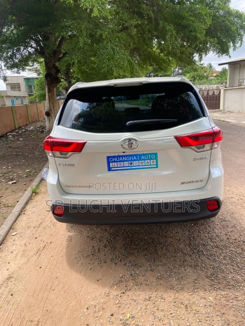 Toyota Highlander 2019 White