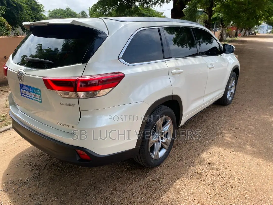 Toyota Highlander 2019 White