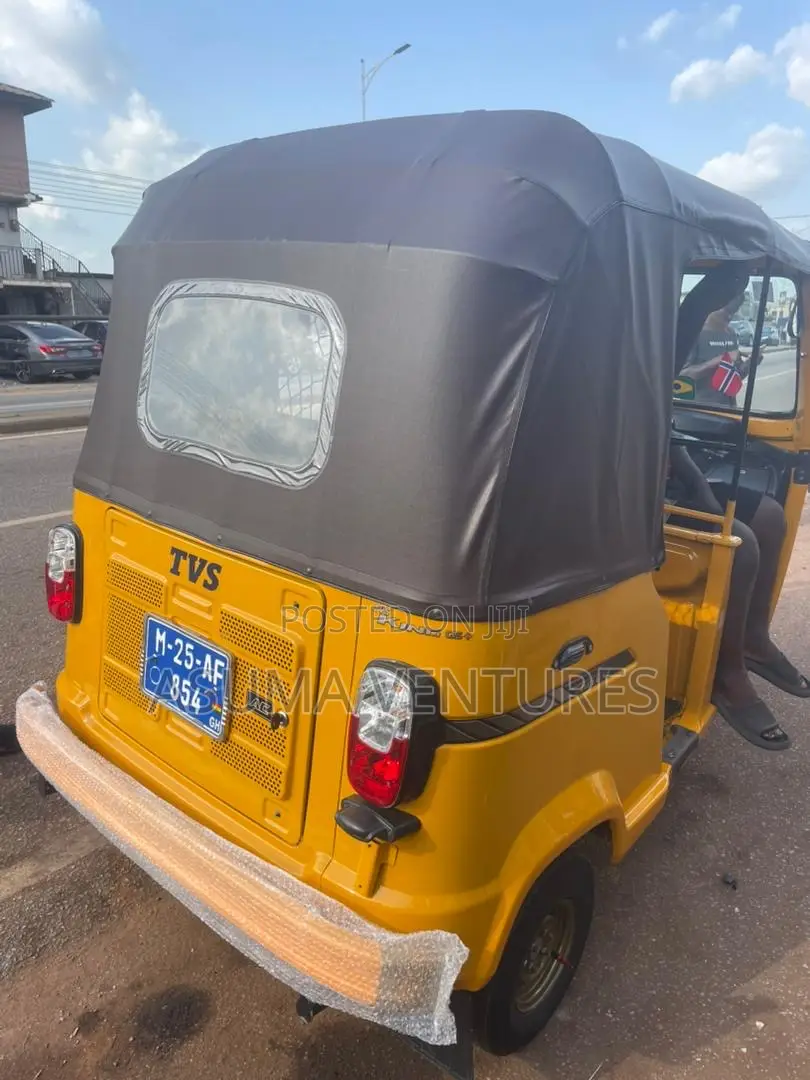 TVS HLX 125 2025 Yellow