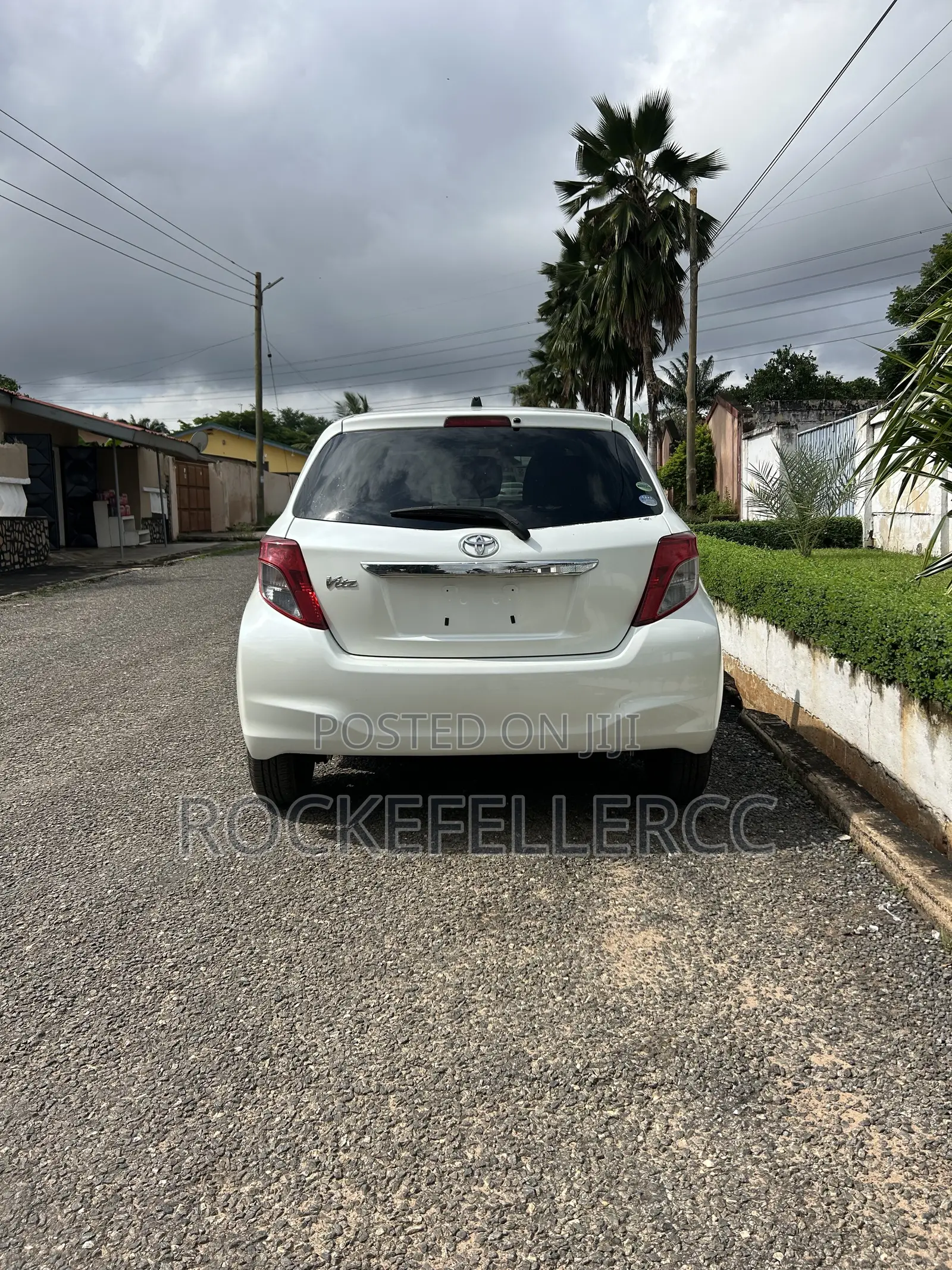 Toyota Vitz 2014 Pearl