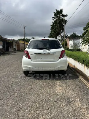 Toyota Vitz 2014 Pearl
