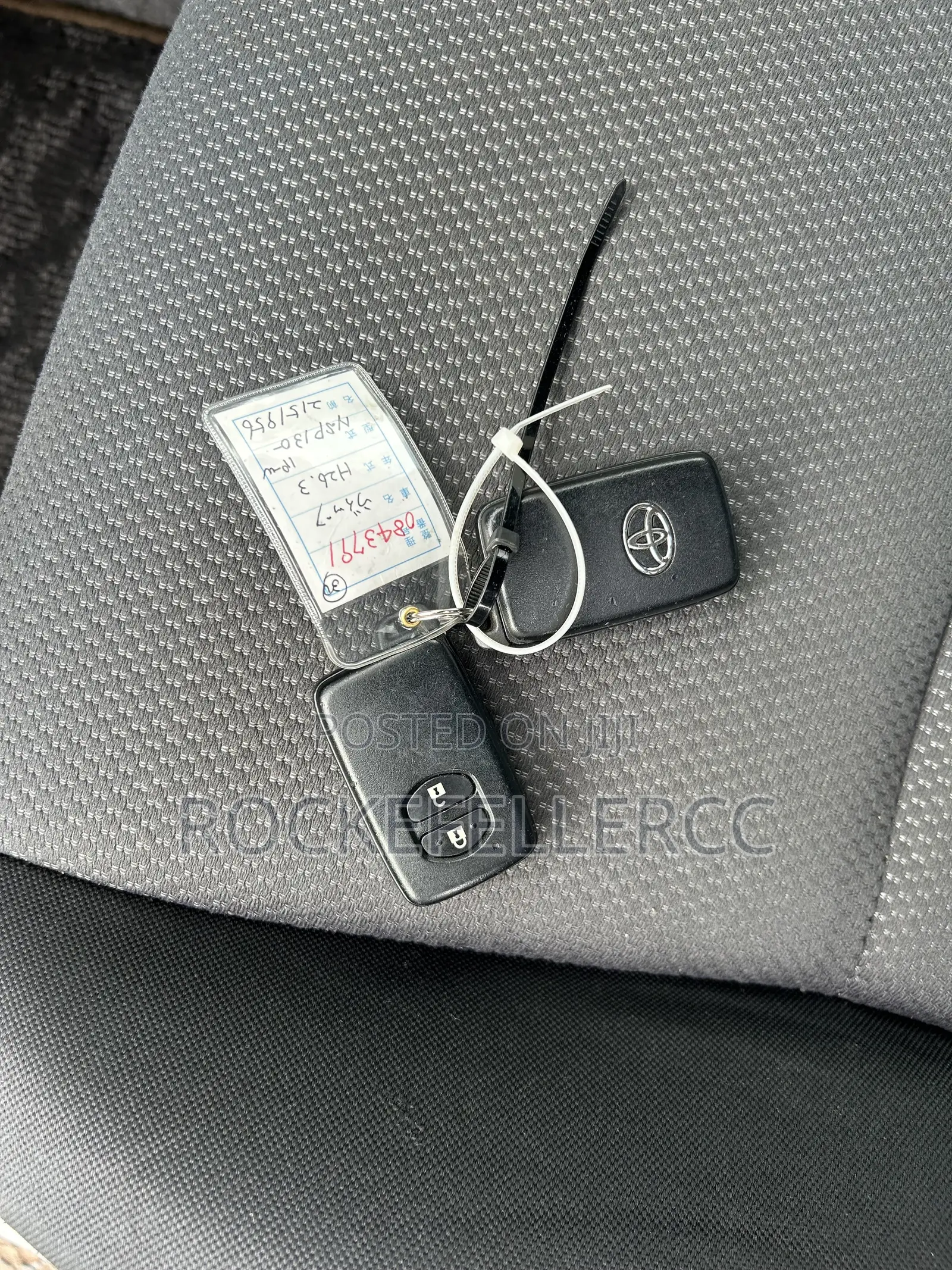 Toyota Vitz 2014 Pearl