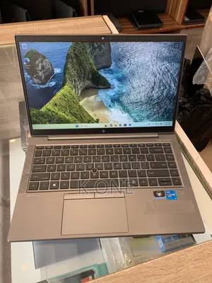 Laptop HP ZBook Firefly 14 G11 16GB Intel Core i5 SSD 256GB