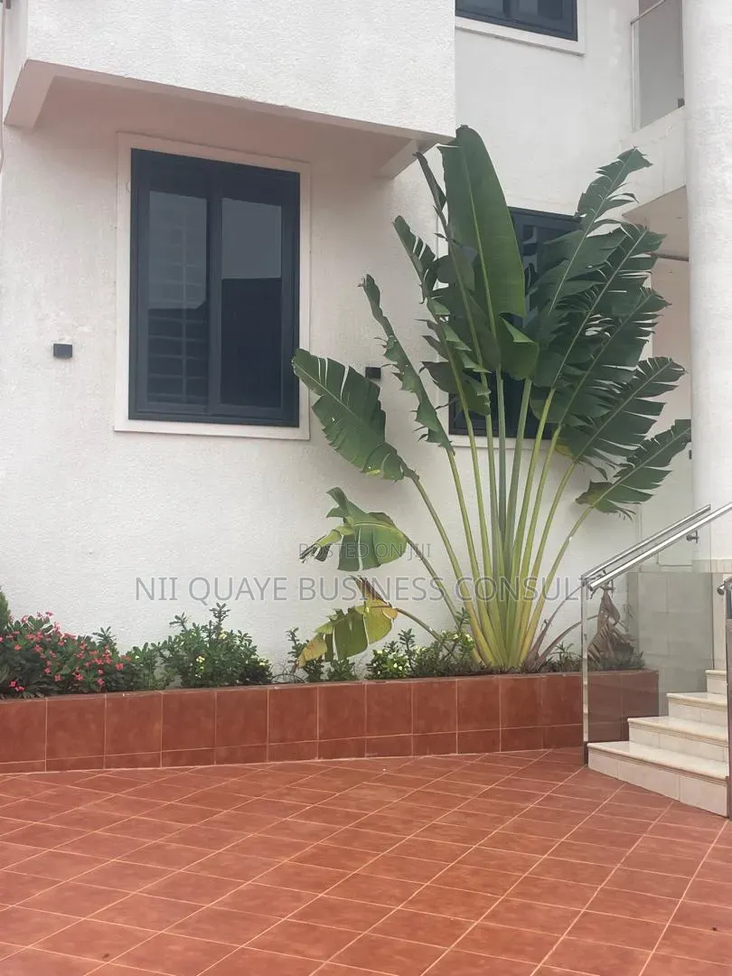 Furnished 4bdrm Mansion in Santasi Kotwi, Kumasi Metropolitan for sale