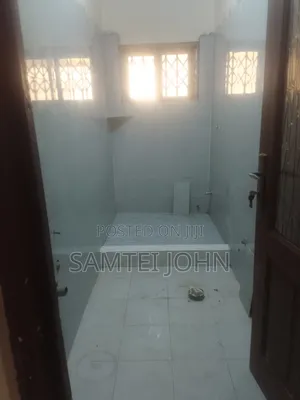 3bdrm House in P.O.Box1568 Tema, School Junction for rent