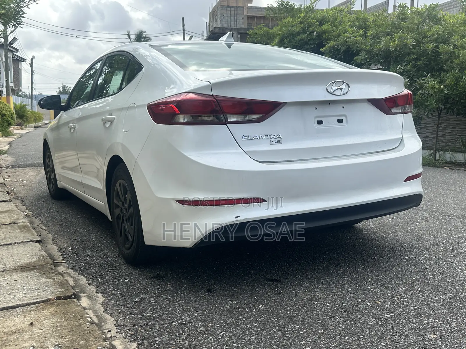Hyundai Elantra SE Sedan FWD (2.0L 4cyl 6M) 2017 White