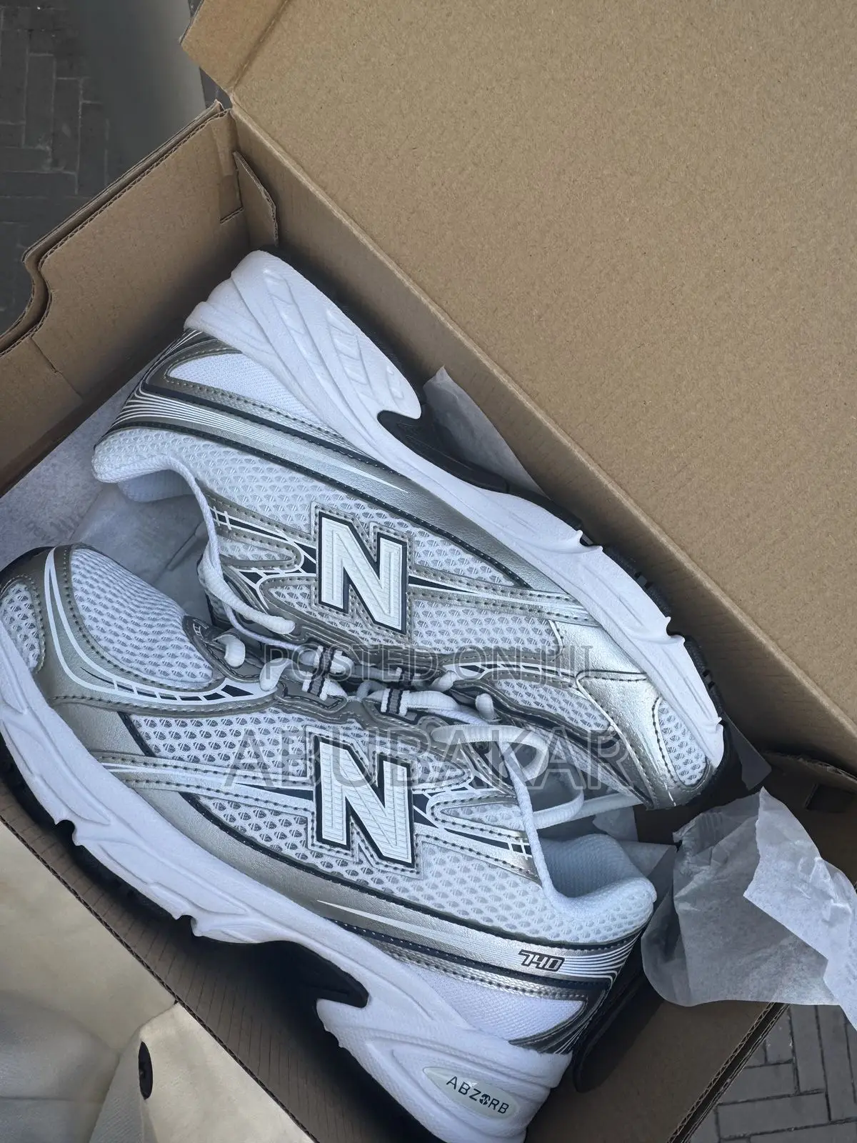 New Balance 740