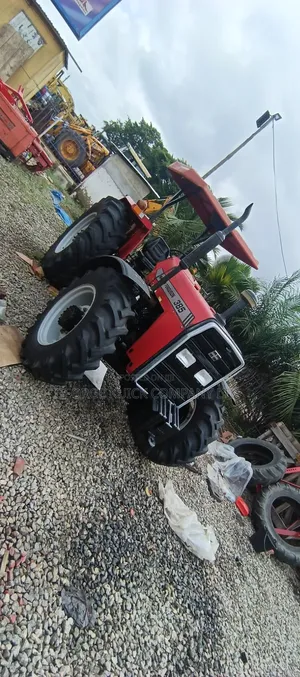 Tractor Massey Ferguson