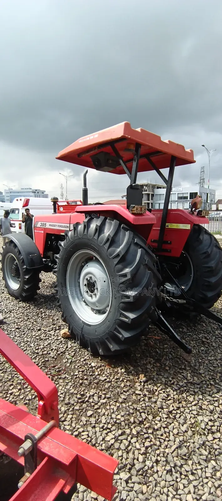 Tractor Massey Ferguson