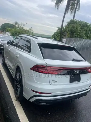 Audi Q8 2022 White