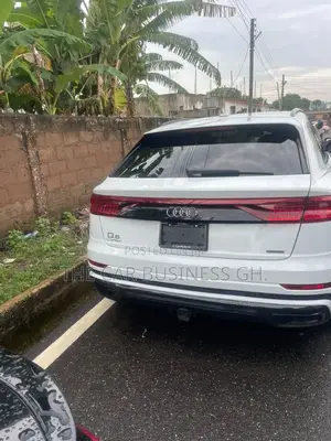 Audi Q8 2022 White