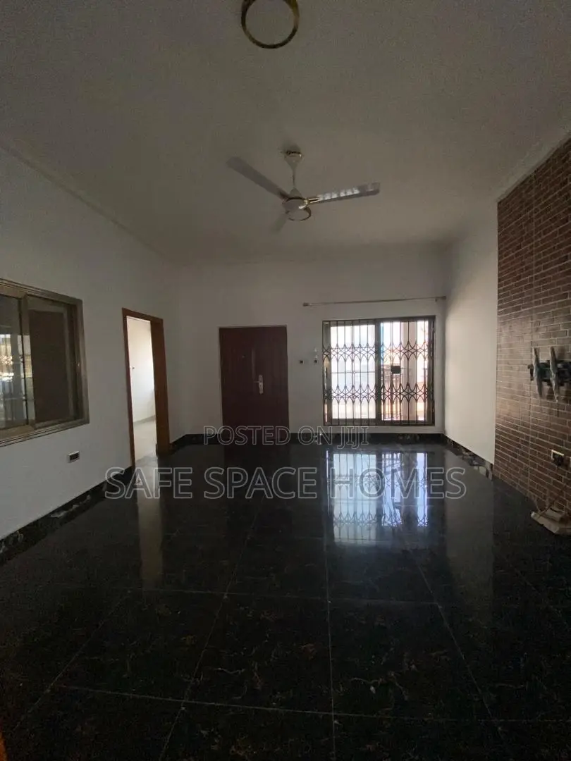 2bdrm Apartment in Burma Camp for rent