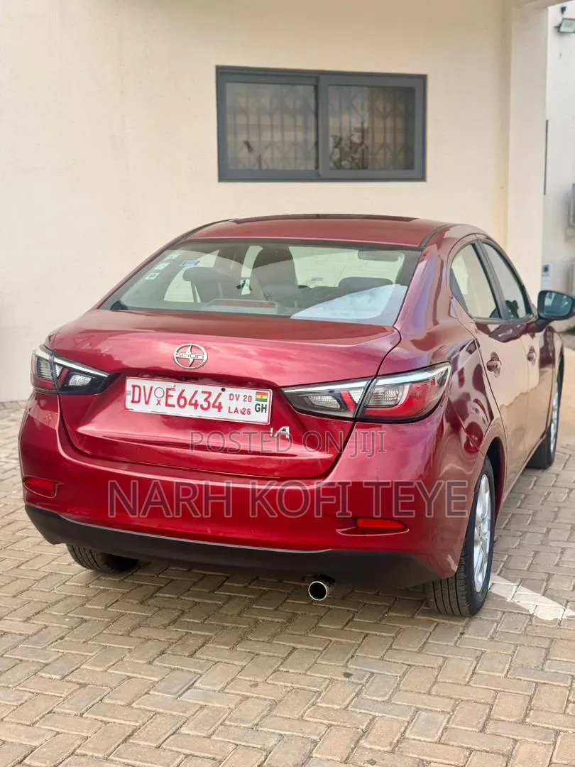Scion iA Base 2016 Red