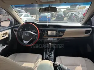Toyota Corolla 2015 Black